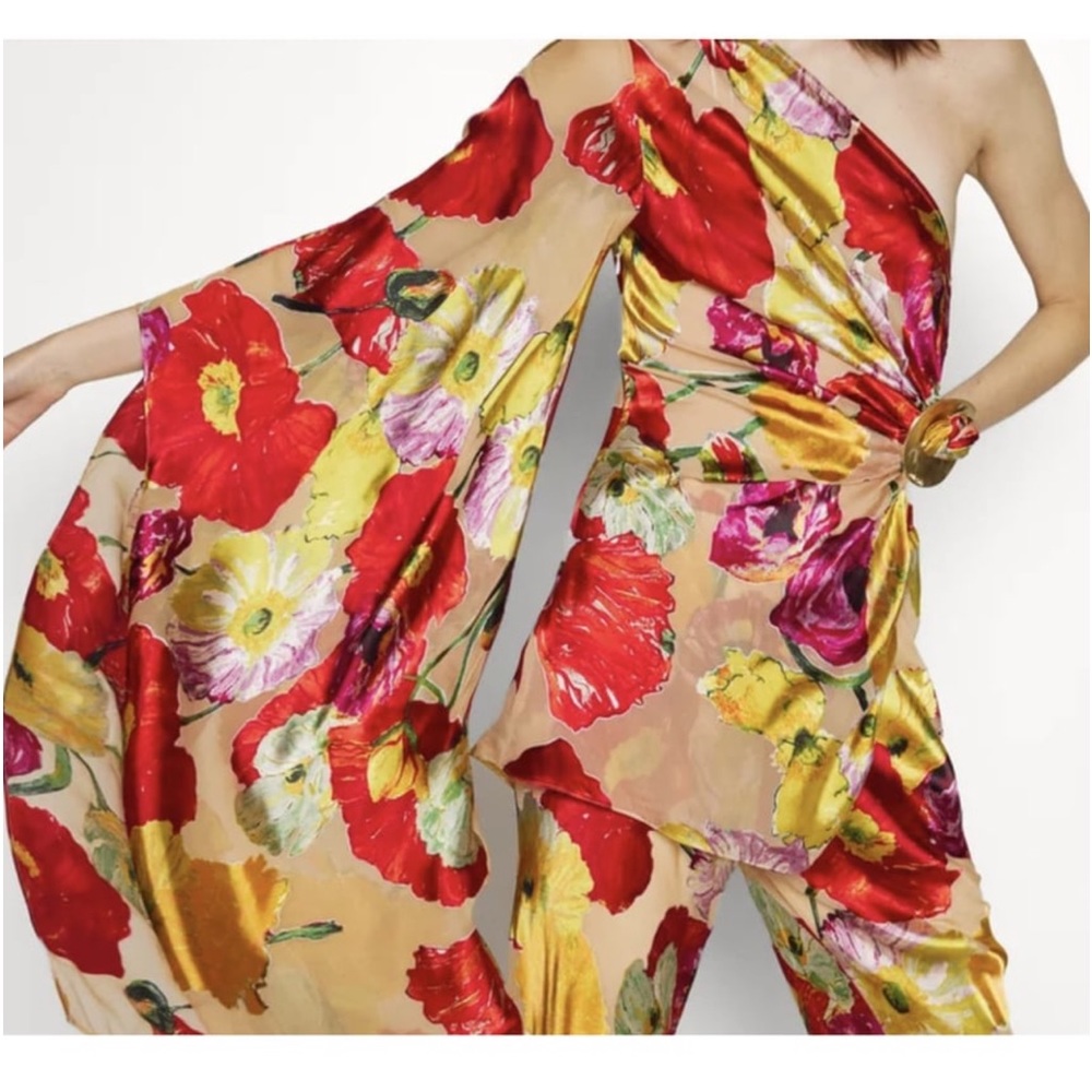 Cult Gaia Jadis flower top